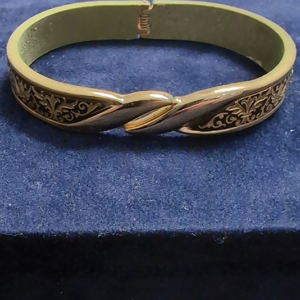 Elegant Gold and Silver Women's Bracelet